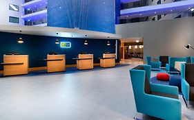 Holiday Inn Express London Heathrow T4